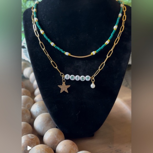 College Game Day Notre Dame Goldtone Paperclip Beaded Necklace Set 🏈☘️ - Picture 1 of 3